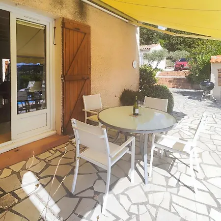 Stunning In With Private Swimming Pool, Be Inside Or Outside Holiday home *