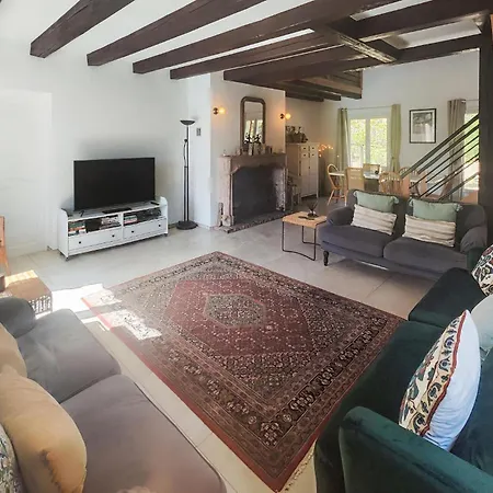 Holiday home Stunning In With Private Swimming Pool, Be Inside Or Outside