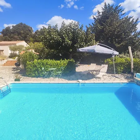 Stunning In With Private Swimming Pool, Be Inside Or Outside